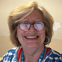 Headshot Photo of Tammy DelleFave